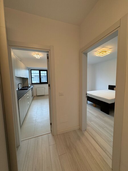 Garsoniera prima mutare! 9 Km/ 20 de min de Piata Unirii statia STB in fata