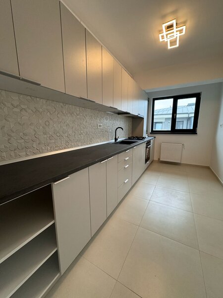 Garsoniera prima mutare! 9 Km/ 20 de min de Piata Unirii statia STB in fata