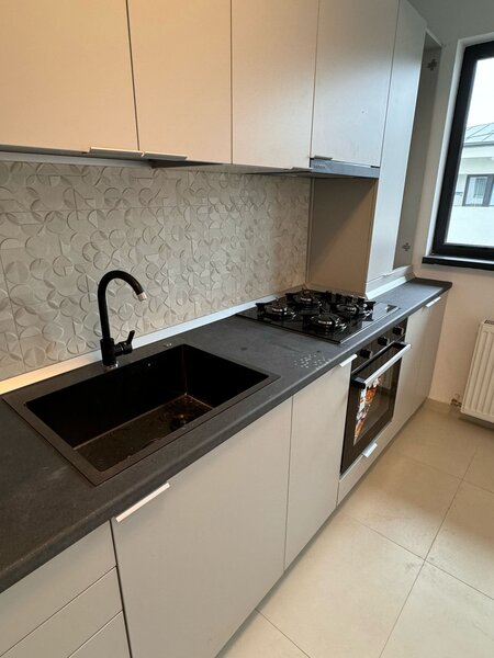 Garsoniera prima mutare! 9 Km/ 20 de min de Piata Unirii statia STB in fata