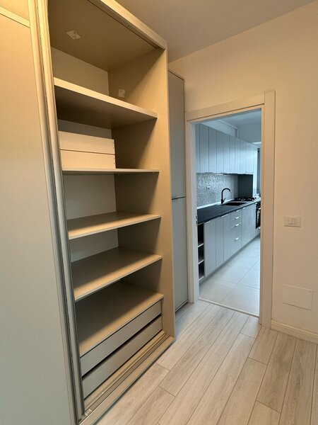 Garsoniera prima mutare! 9 Km/ 20 de min de Piata Unirii statia STB in fata