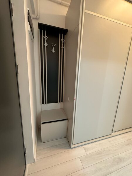 Garsoniera prima mutare! 9 Km/ 20 de min de Piata Unirii statia STB in fata